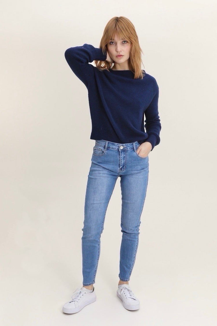 Stretchy high waisted classic skinny jeans