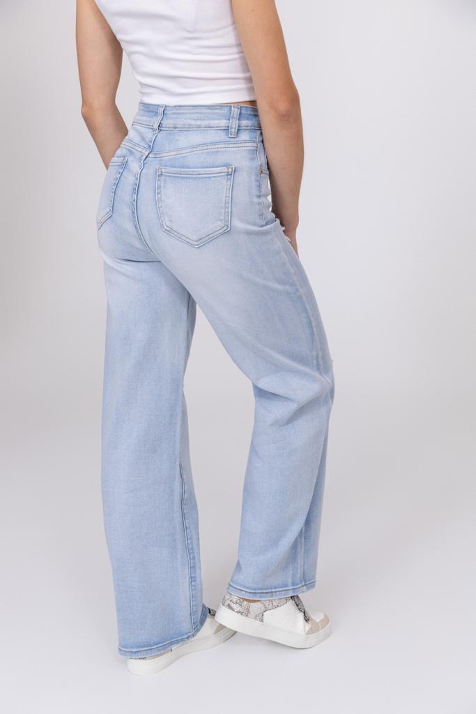 wide leg distressed stretchy jeans size