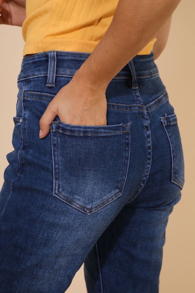 Mom fit stretch jeans in 6 to 14